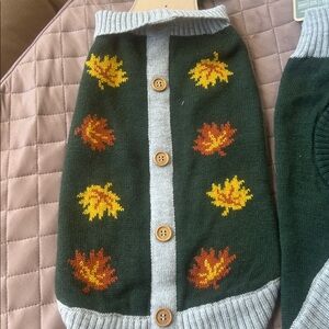 Harry barker Green Dog Sweater with Leaf Pattern